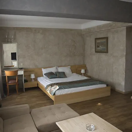 Alexander Palace Hotel