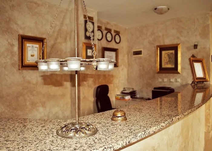 Hotel Alexander Palace 3*