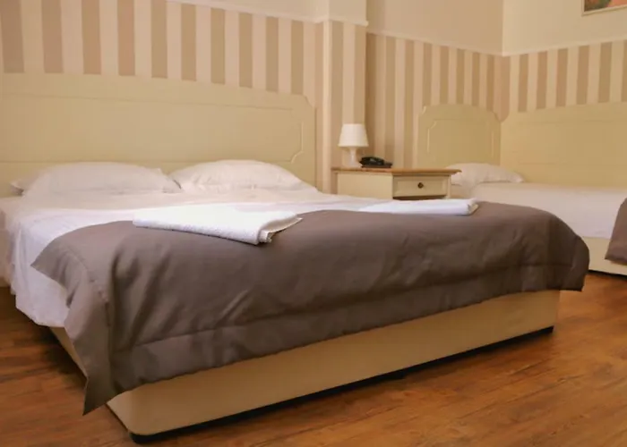 Alexander Palace Hotel