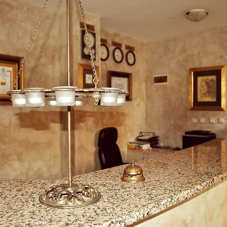 Hotel Alexander Palace 3*