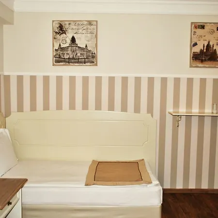 Alexander Palace Hotel