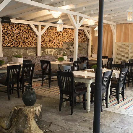 Hotel Alexander Palace 3*